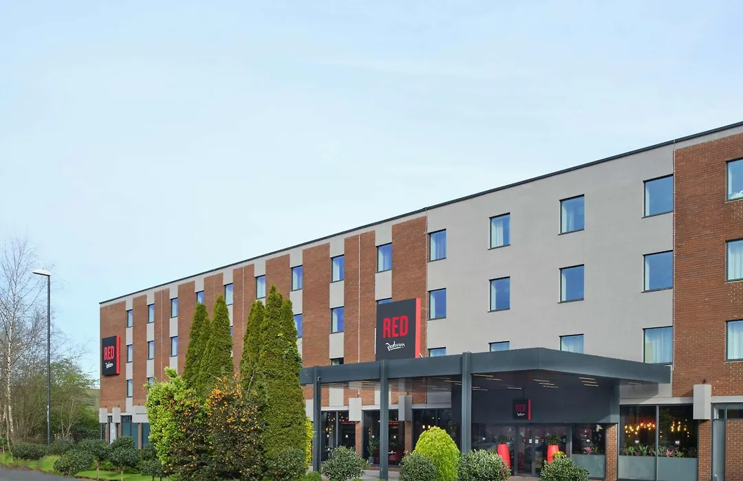 Radisson Red London Gatwick Airport-1